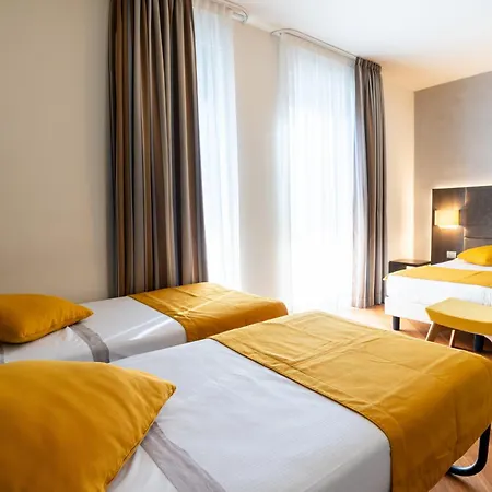 Hotell Hotel Como 4*