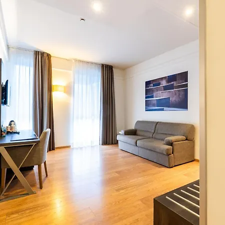 Hotel Como 4*