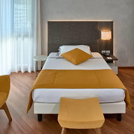 Hotel Como 4*