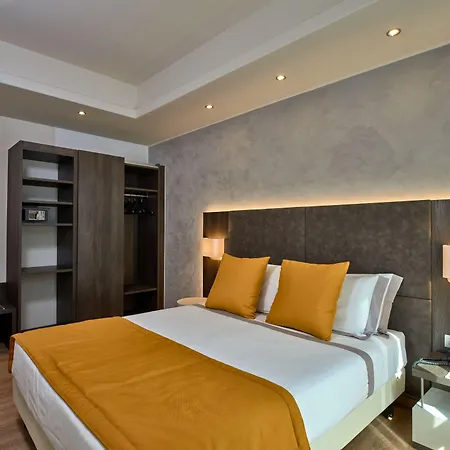 Hotel Como 4*