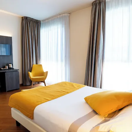 Hotel Como 4*