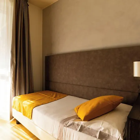 Hotel Como 4*