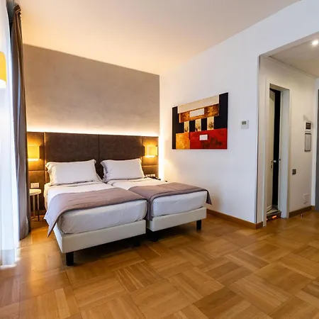 Hotel Como 4*